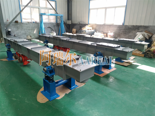 Yüksek sıcaklıklı fırın yükü için uzun mesafe çukur tipi titreşimli taşıyıcı