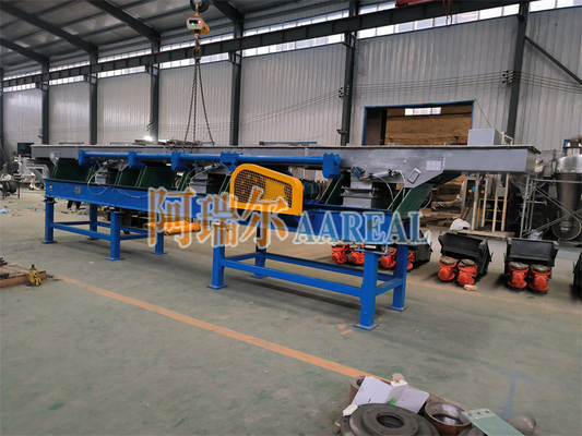 Uzun mesafe 600 mm genişlik Stainless Steel 304 Yaprak Bahçesi Eksantrik Dengeli titreşimli taşıyıcı saatte 25 ton tuz taşımak için